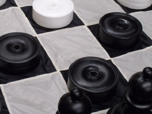 Giant Checkers Main